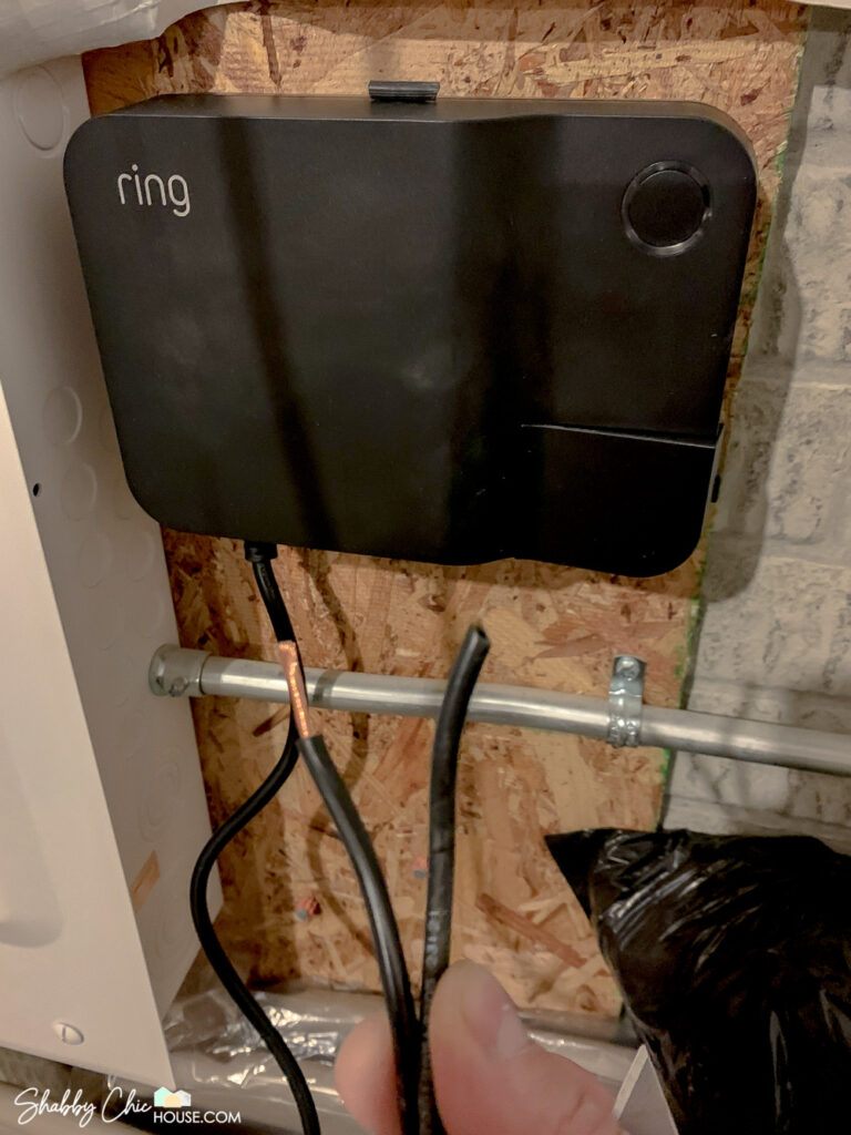 Image of the Ring Smart Lighting - Low Voltage Lighting Transformer and how to connect the low voltage wiring to set-up landscape lights.