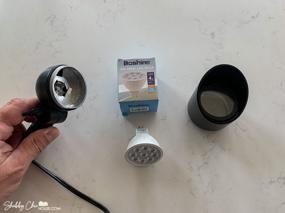 Image showing a landscape light that allows you to easily pop out and replace LED bulbs once they have burnt out. 4W MR16 LED bulb has been removed.