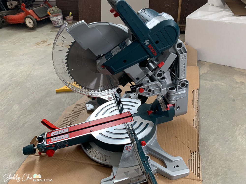 Bosch Dual-Bevel Sliding Glide Miter Saw.